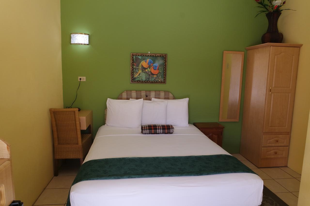 Kiskadee Korner Hotel Port of Spain ภายนอก รูปภาพ