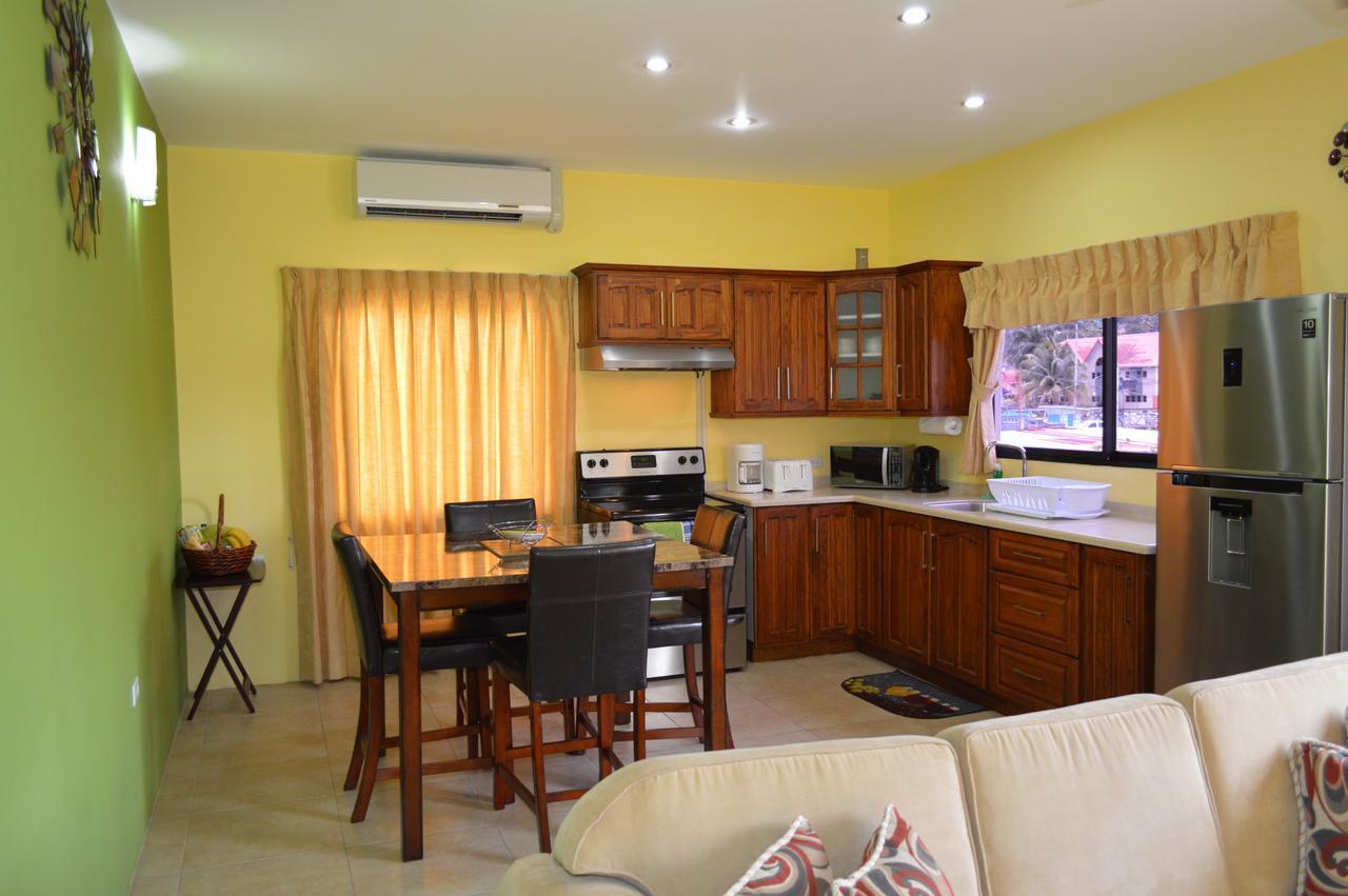 Kiskadee Korner Hotel Port of Spain ภายนอก รูปภาพ